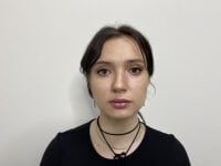 AlinaLetizia's Offline Chat Room