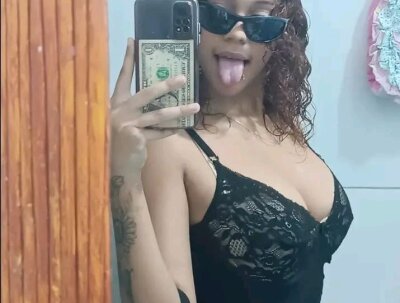 luna_bella_1 from stripchat