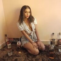 Alinna_Bravel's Offline Chat Room