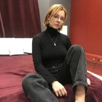 AdrianaBrowns' Offline Chat Room