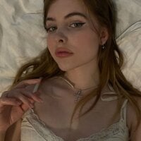 PollySa Adlı Modelin Çevrimdışı Sohbet Odası