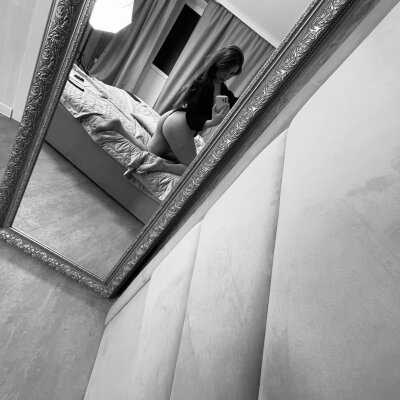 HotHousewife_ Avatar