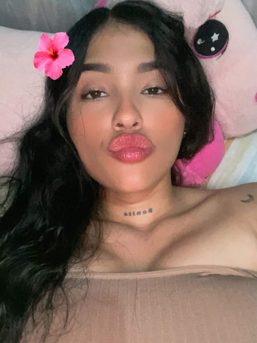 stripchat salormoon_ webcam profile pic via xxx-topcamgirls.com