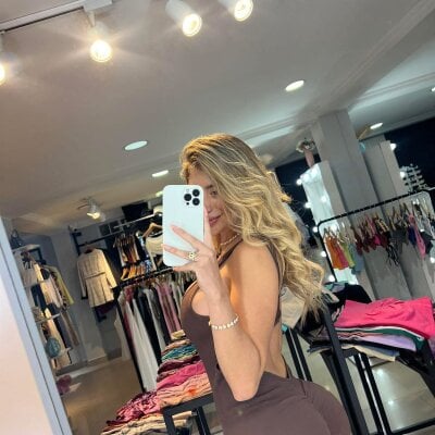 MiaStorm__