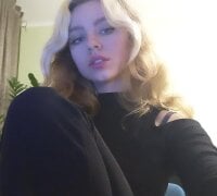 Tender_Dreamm's Offline Chat Room