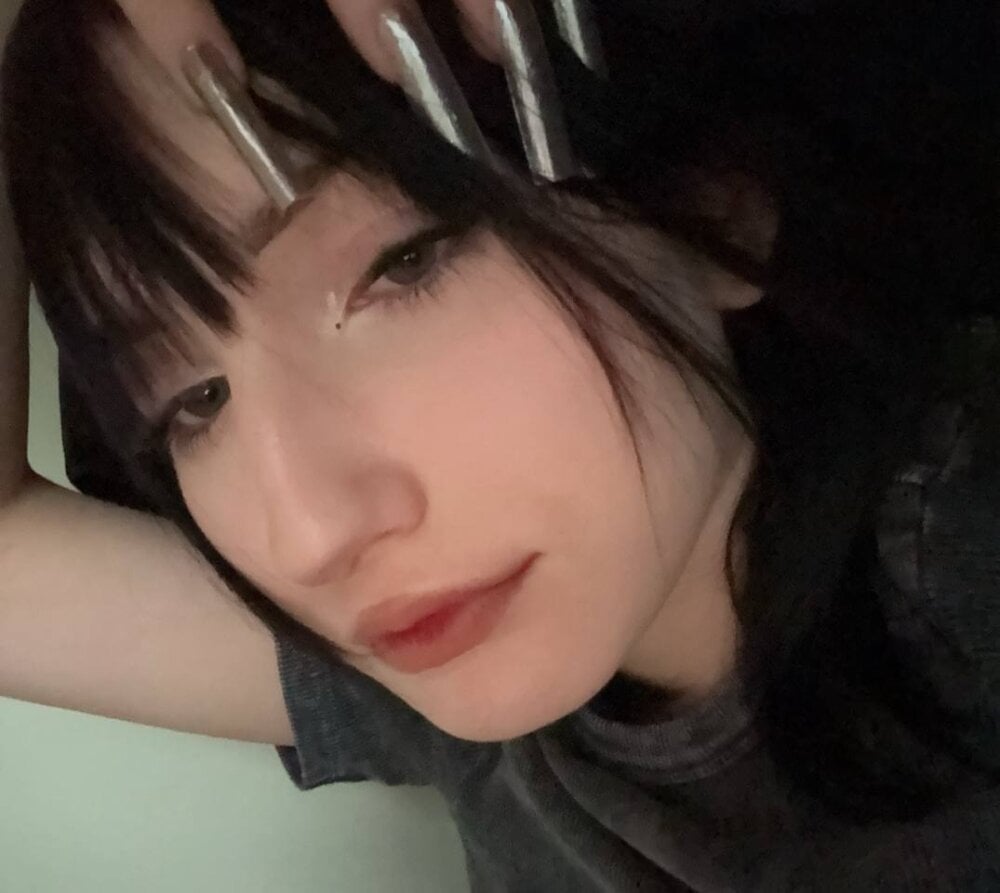 cheapadultsexcams.com nikaminion livesex profile in 3-doors-down cams