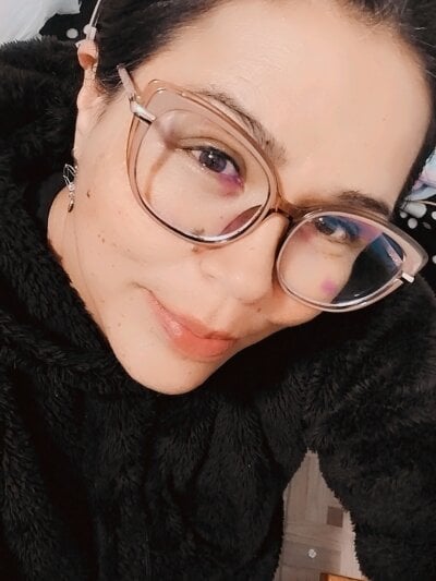 Naughty_doll_horny Couple Tittyfuck Live Webcam Strip