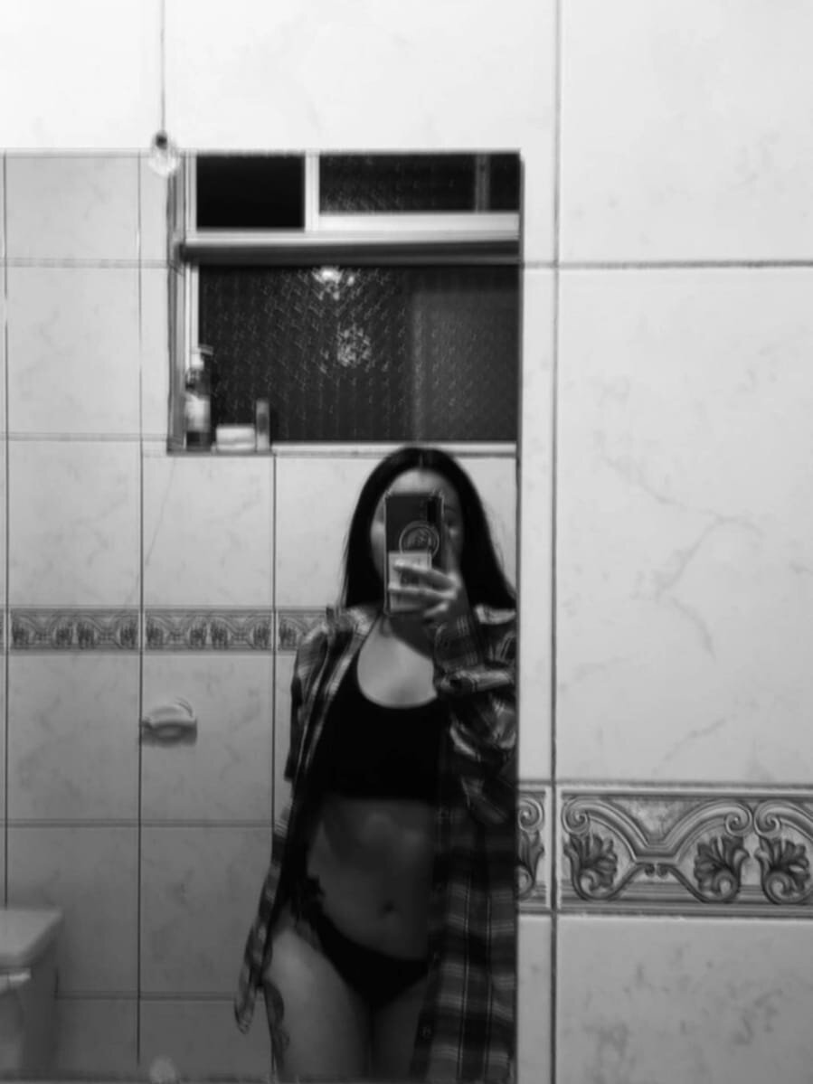 Bby_cherry主播：免费直播性爱表演和聊天 Stripchat
