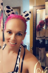 Hotwife_slut's Offline XXX Chat