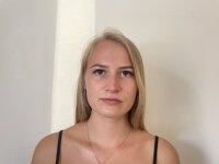 AgatheLeroy's Offline Chat Room