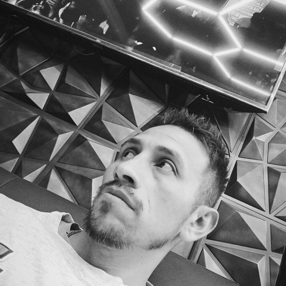 manu0715 from stripchat