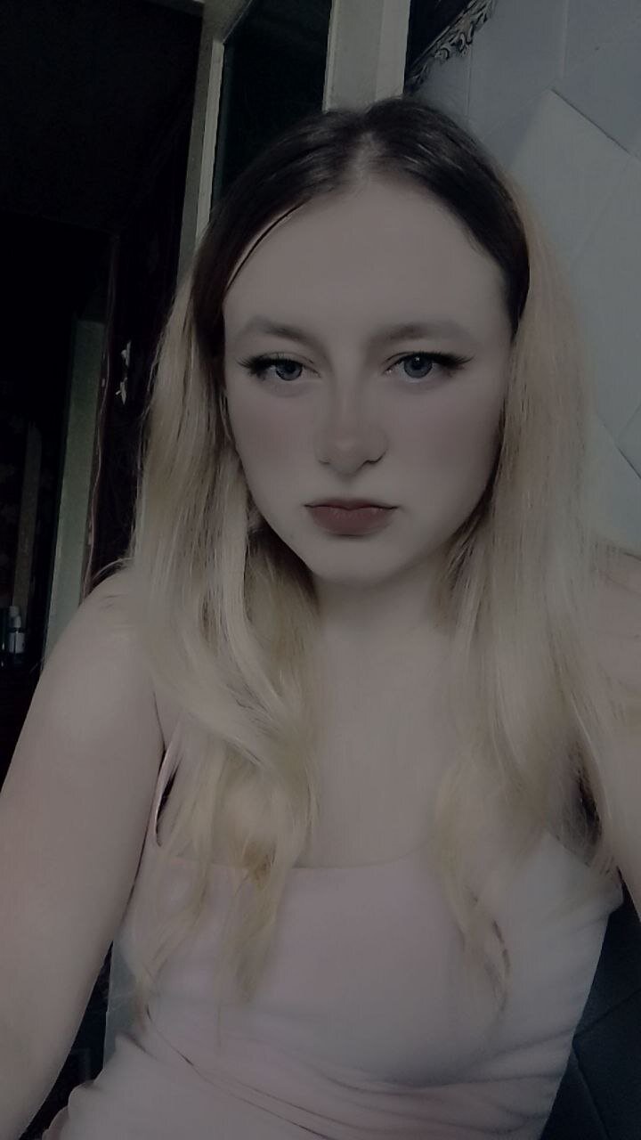 NicoleAniston19