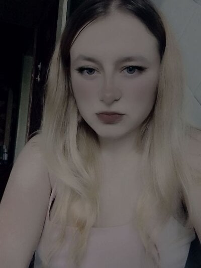 NicoleAniston19