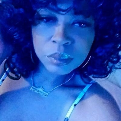 QueenDim3 - deepthroat milfs