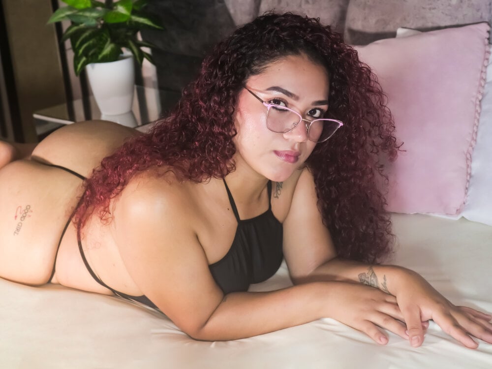 KimPalmer live cam model at StripChat