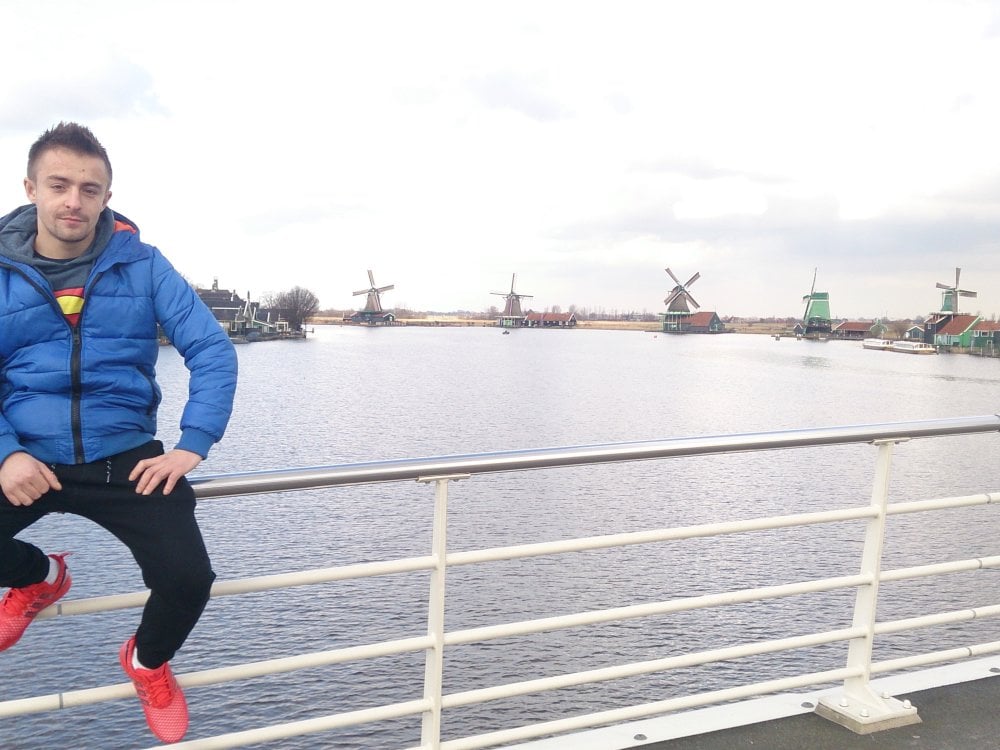 Adrian26pl Adlı Modelin Çevrimdışı XXX Sohbeti