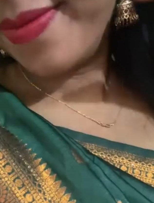 stripchat 18desigirl webcam profile pic via livesexr.com