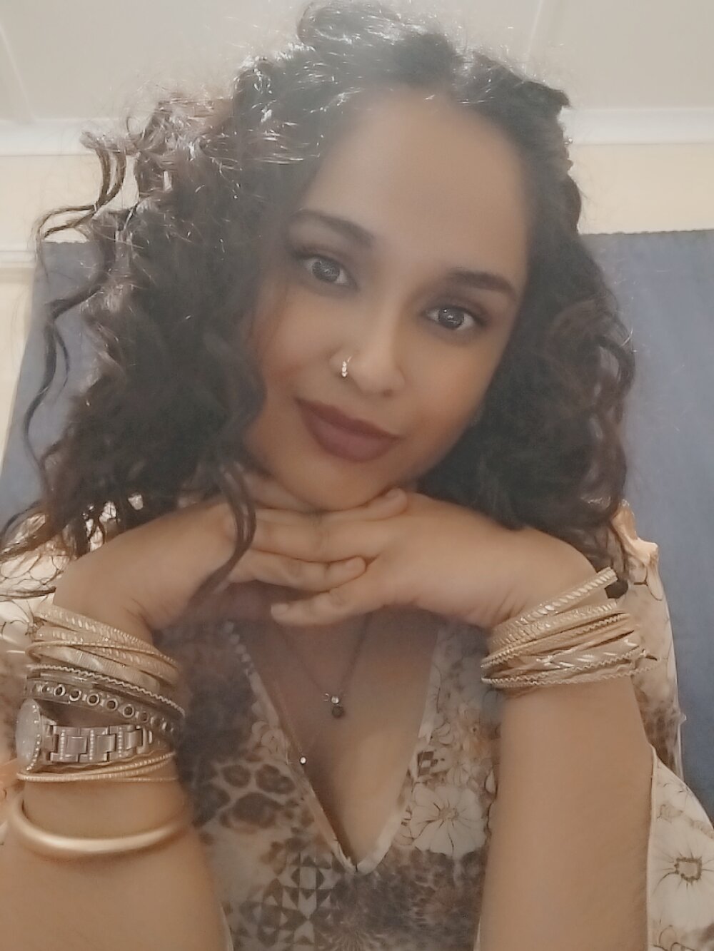 Cam girl cute_indianxo