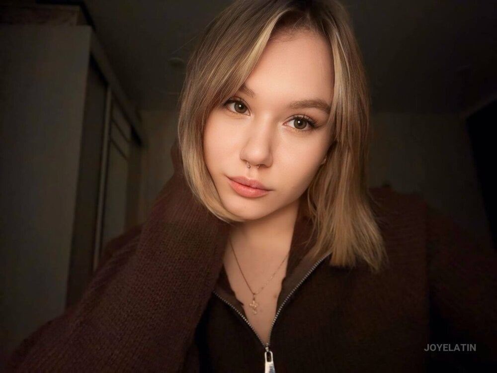 jonnawalby webcam livesex profile in im-a-hobo cams