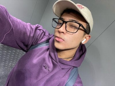 Pipe_tay - Stripchat Blowjob Cam2cam Deepthroat Boy 