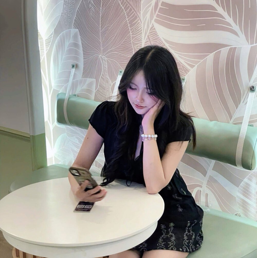 sexcam-girls.com adto777 livesex profile in in-the-palm-of-your-hands cams