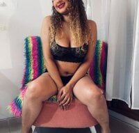 lucia_hole's Offline Chat Room