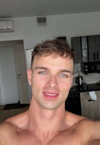 Model Nik_Sharp