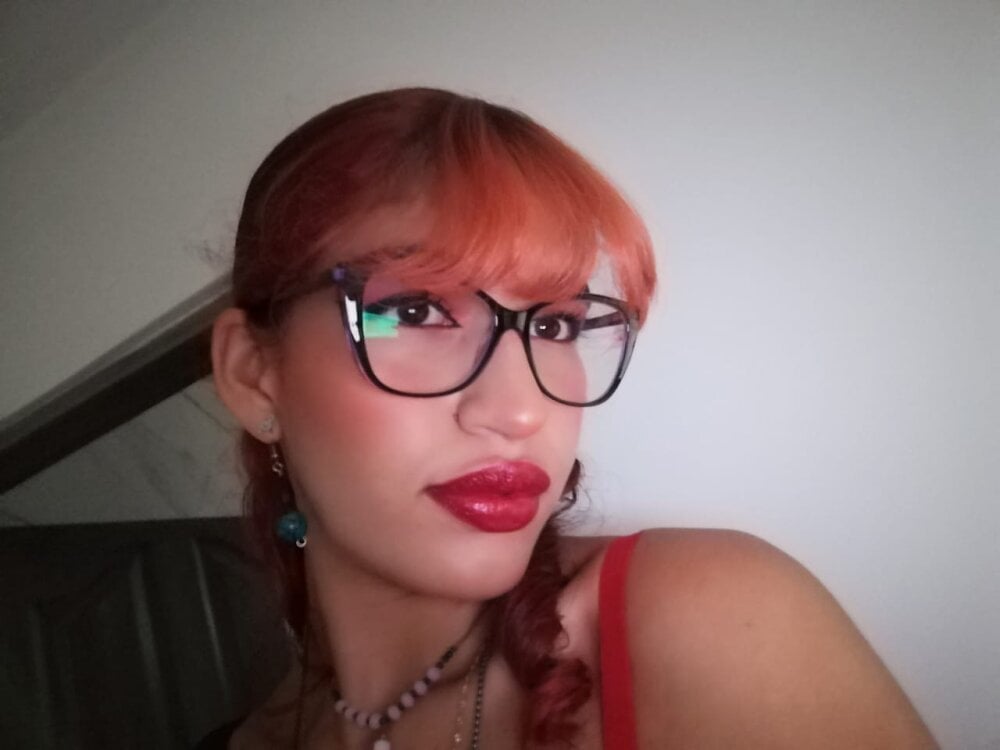 stripchat spicy_ganjah webcam profile pic via grannylivesexcams.com