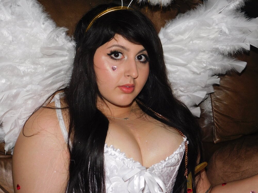 sexlivecamsites.com juliemartini222 livesex profile in i-am-a-product-of-your-fantasies cams