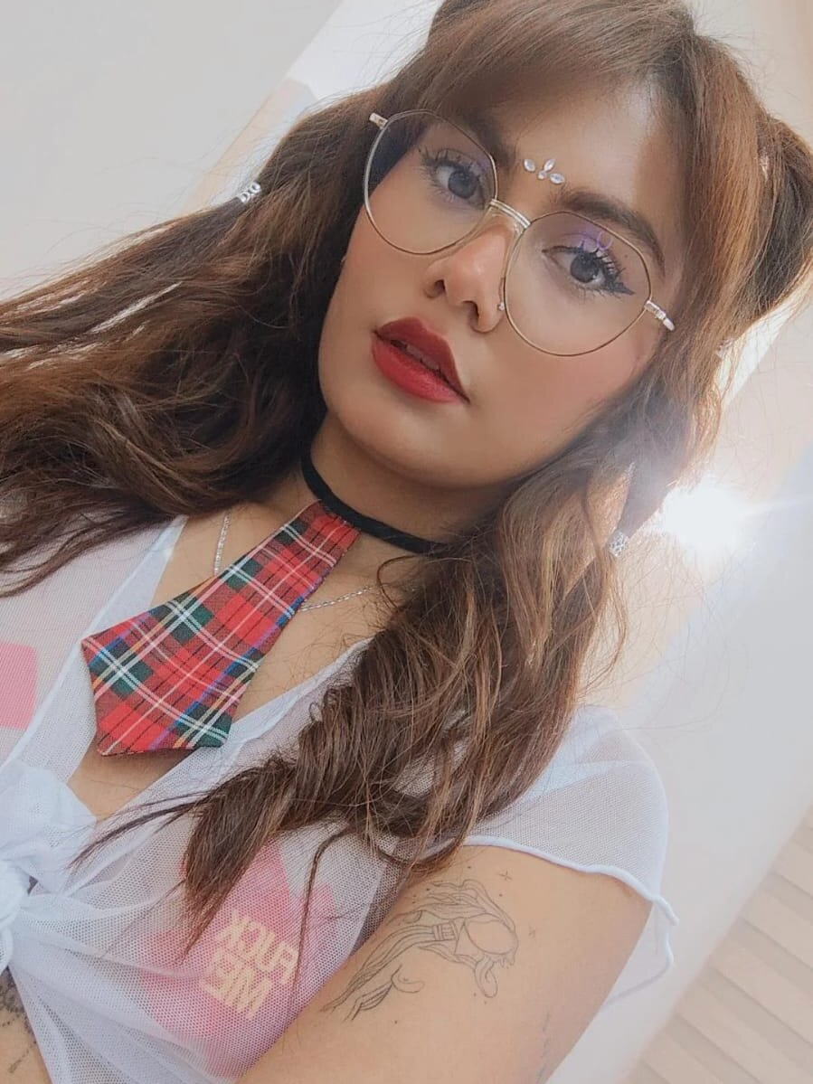 Live sex webcam photo for soffy__18 #289566344