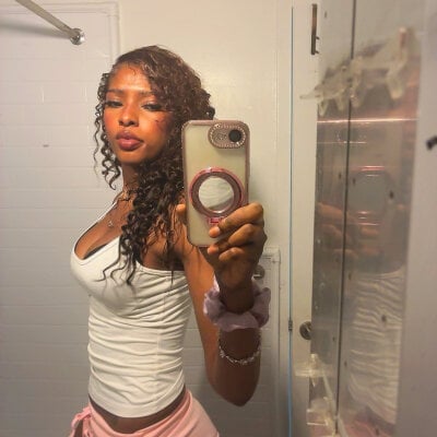 Oceanababe21 on StripChat