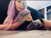 its-me-xia-lee's Offline XXX Chat