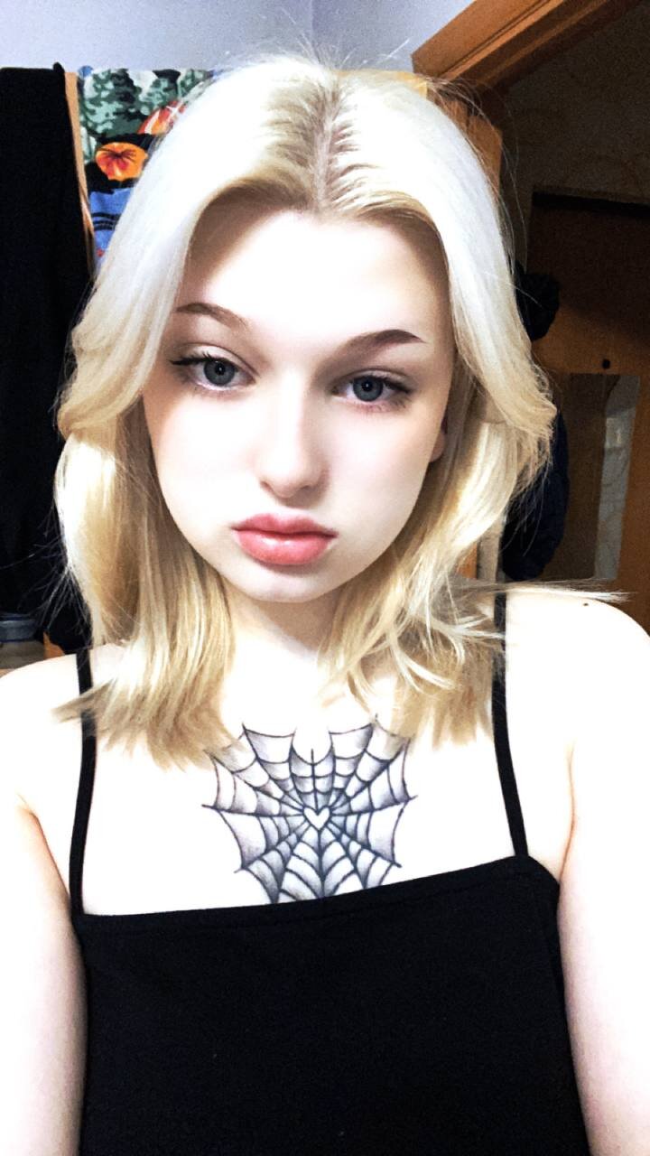 Adelll_moris