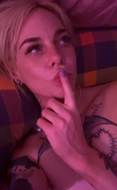 roxiebaby on StripChat