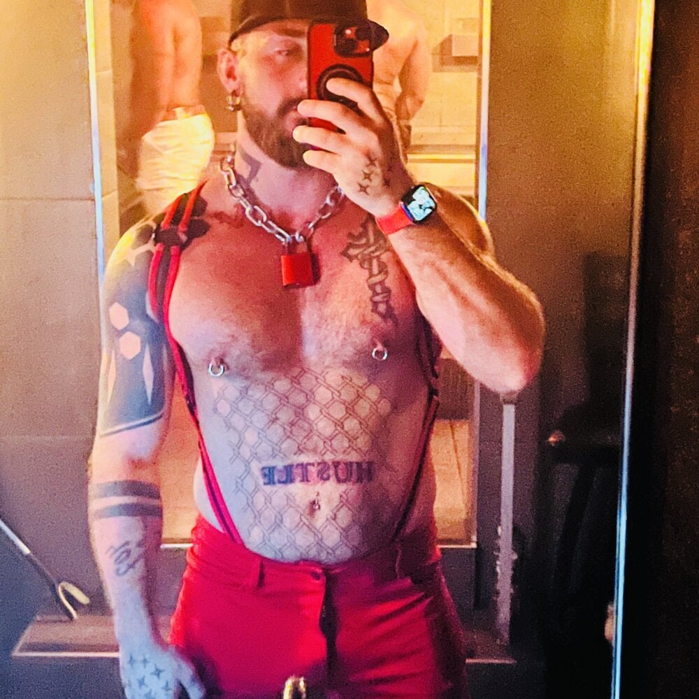 Bearlyfuckinglogan