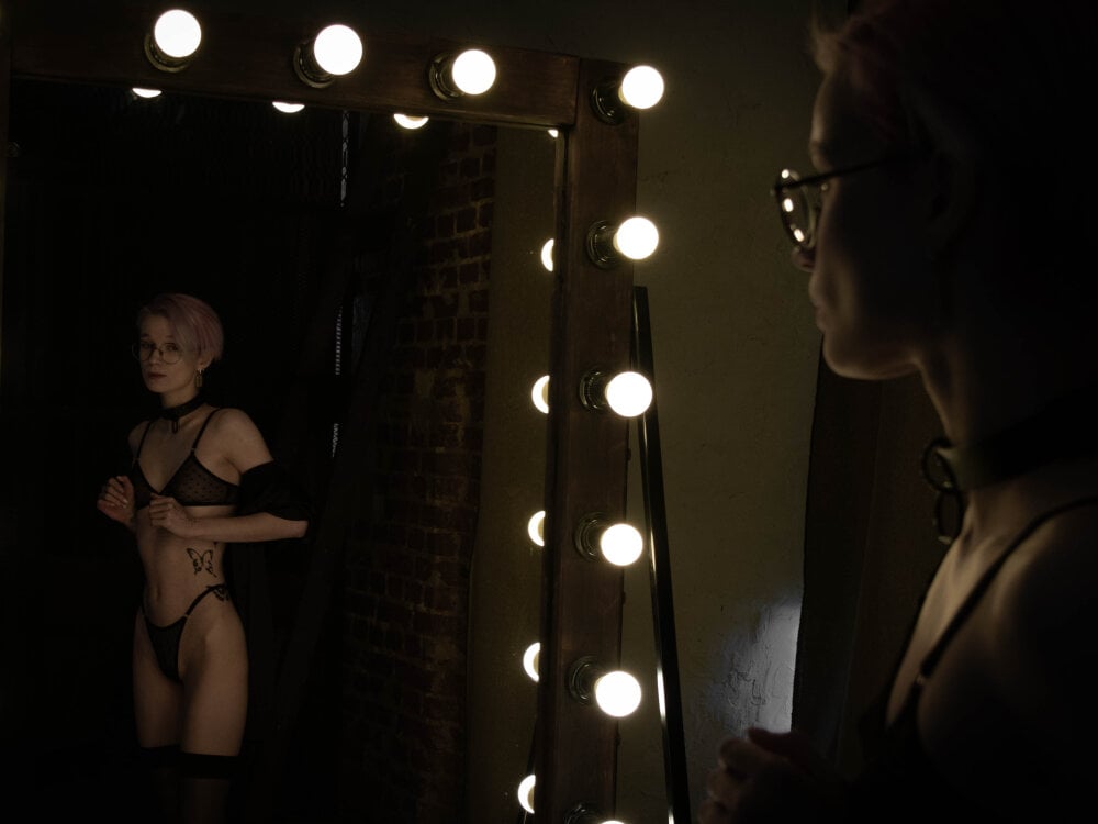 Kim_Pinkk profile
