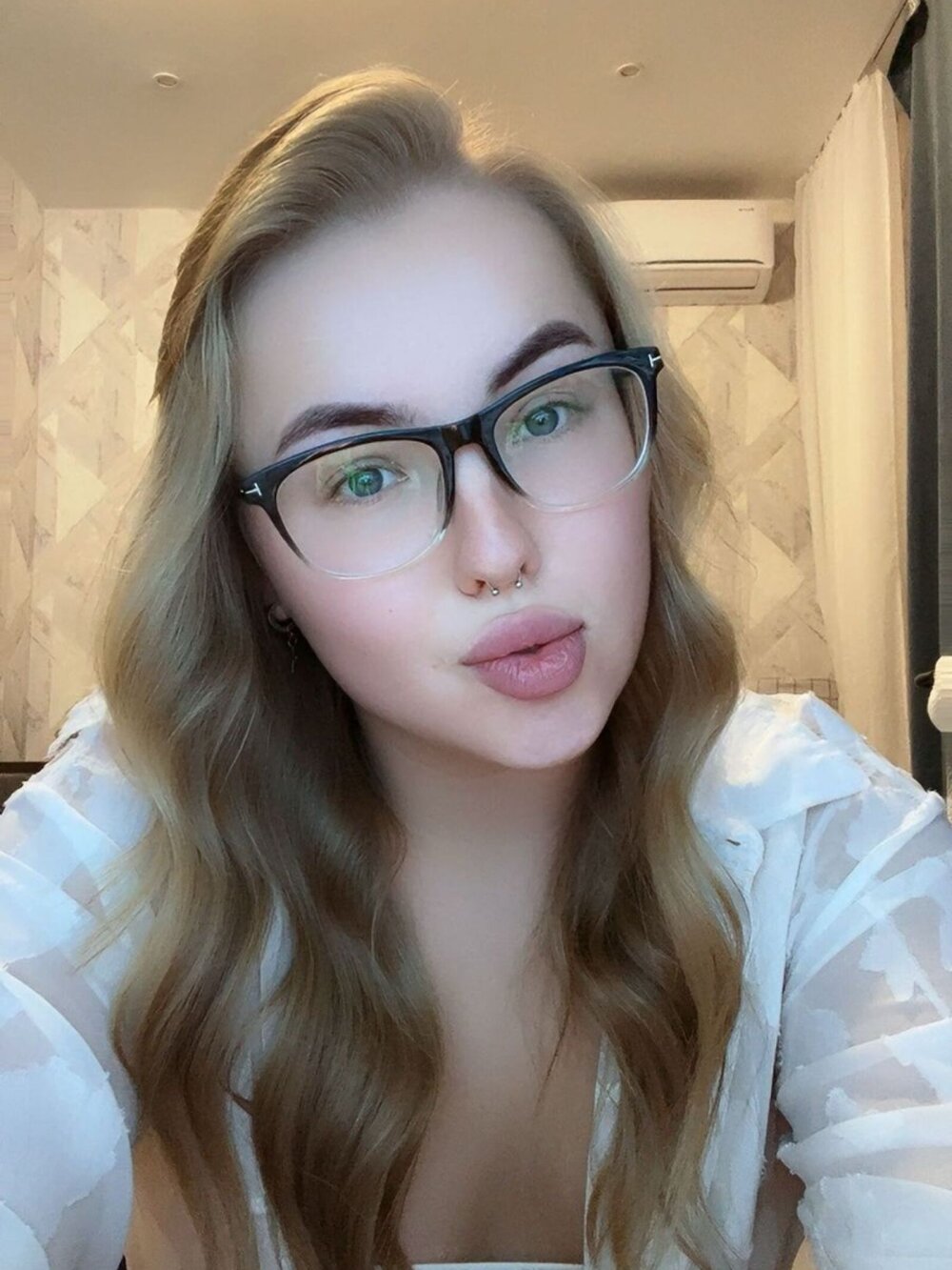 onaircams.com judithwilson livesex profile in bisexual cams