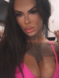 Luscious-Lips25
