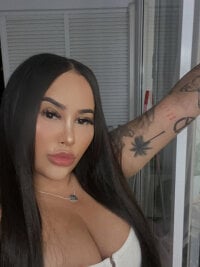 carmenbangxx's Offline Chat Room