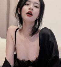 Cecilia-'s Offline Chat Room