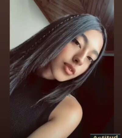 Eilin2002 Female Footfetishteens Cam Strip