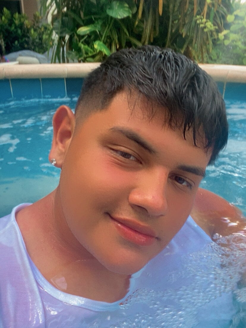 GOOD_HOT_BOY_ profile