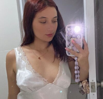 carolinee_foxx_ from stripchat