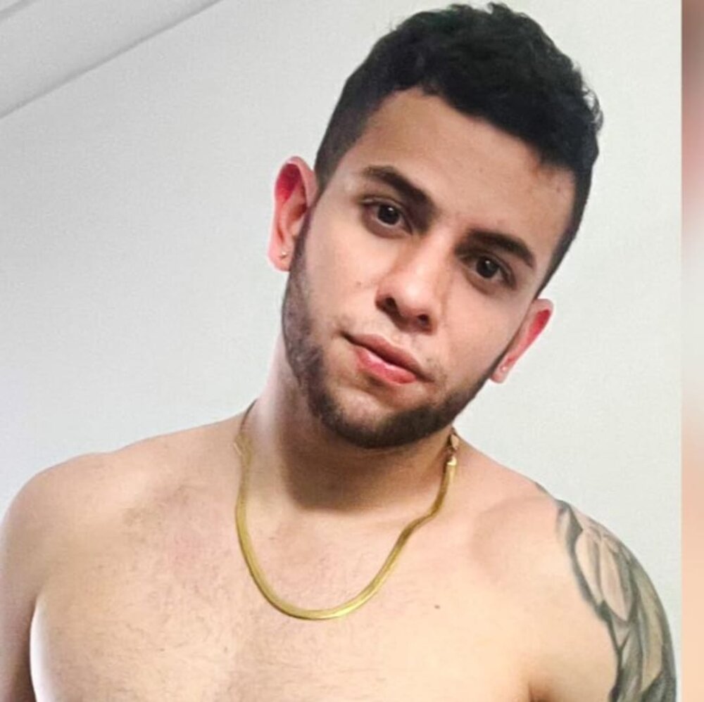 Logan_smiths XXX Videos & Recorded Live Shows | xHamsterLive