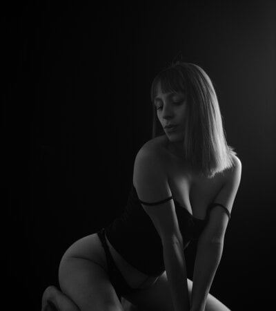 manuelavaldez from stripchat