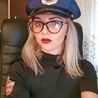 Rosa_loves' Offline Chat Room
