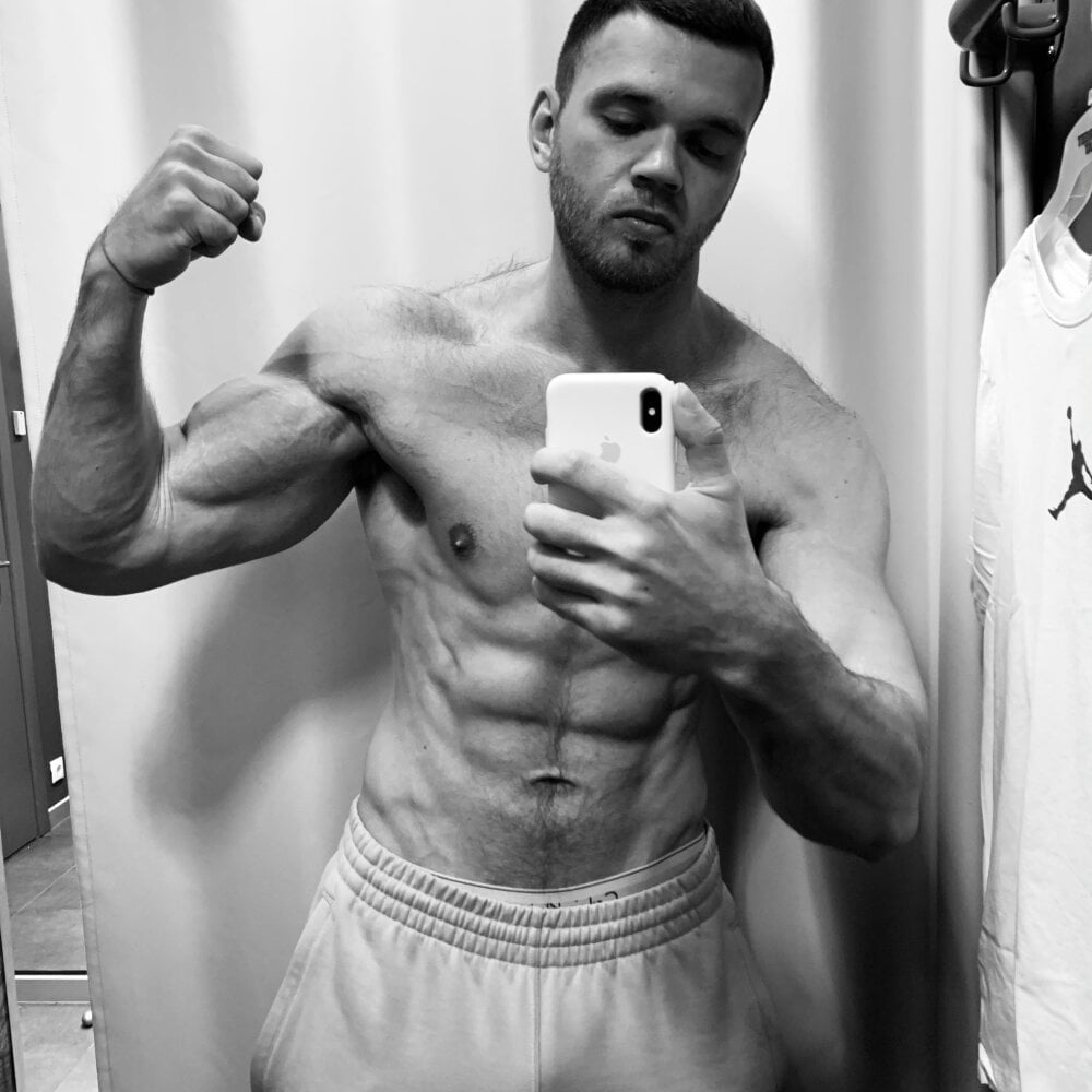 ChristianLevine_ nude on cam A