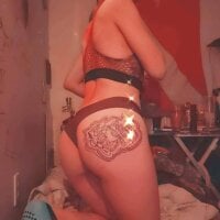 EsmereldaX0 offline chatrum