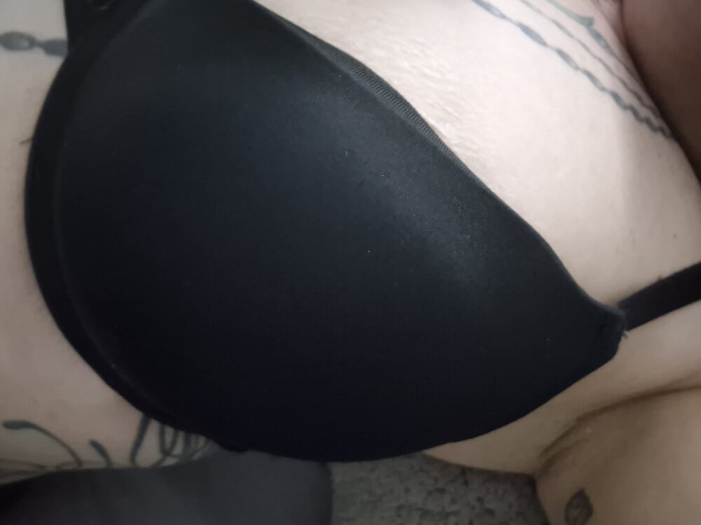 Velvet-HuskieXX Adlı Modelin Çevrimdışı XXX Sohbeti