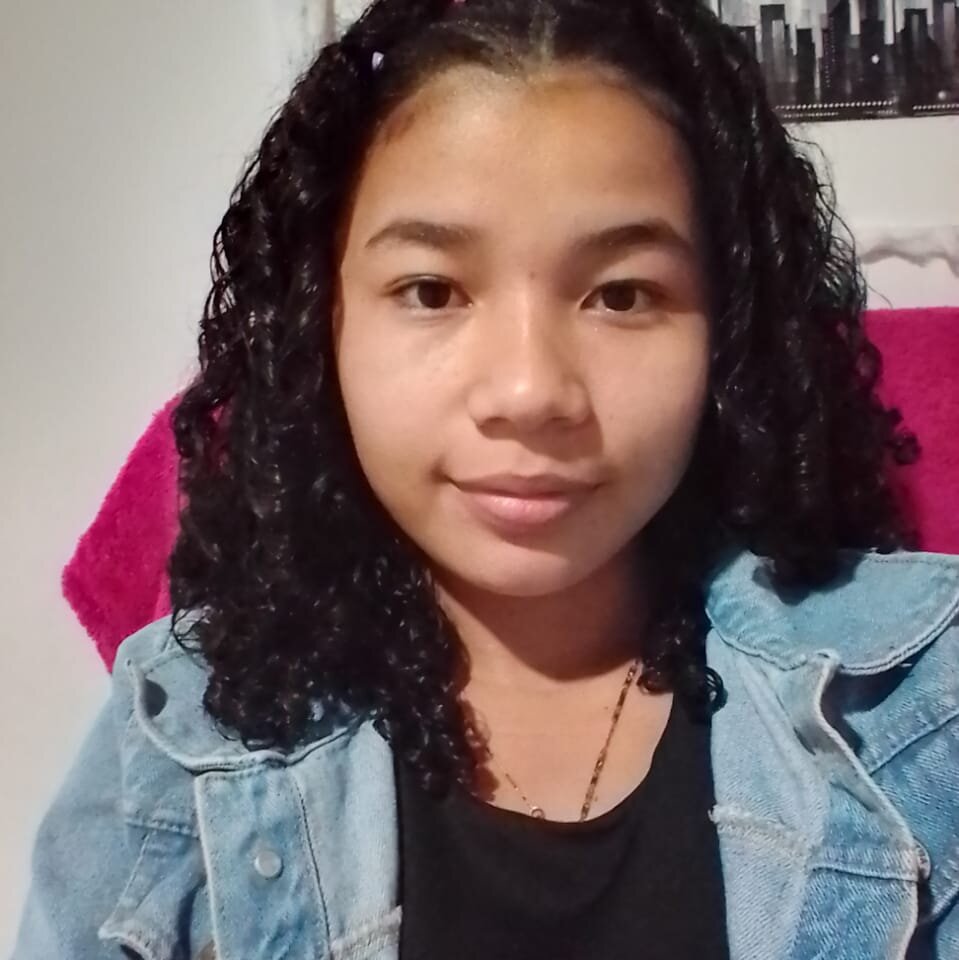 emma_thosom profile
